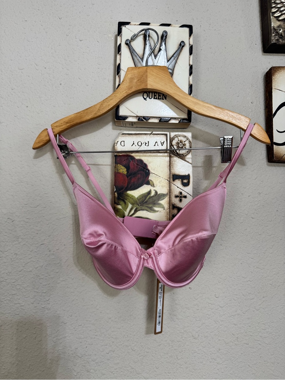SKIMS Pink Satin Underwire Bra
